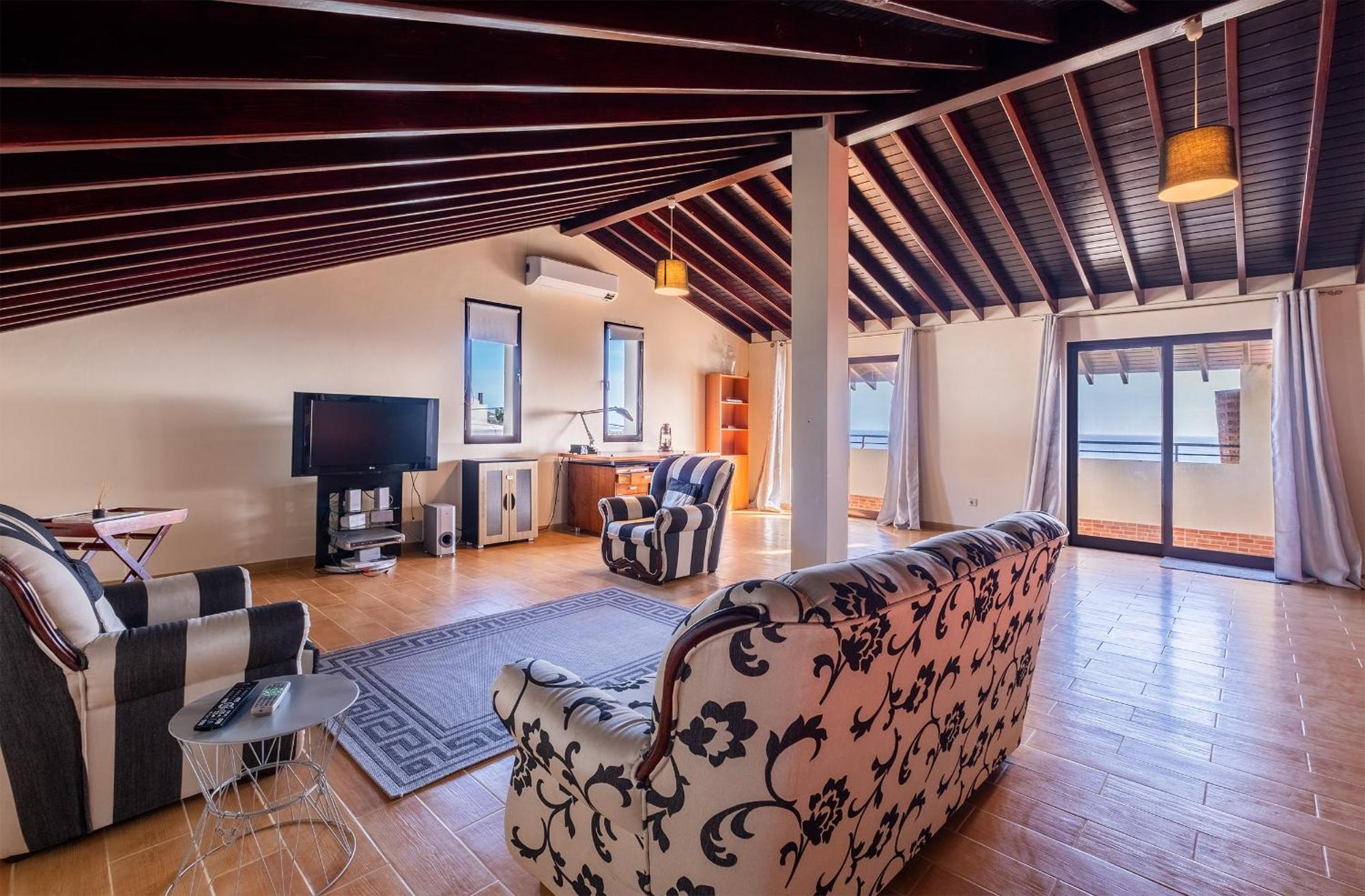Quinta D. Maria & Ines Holiday home *